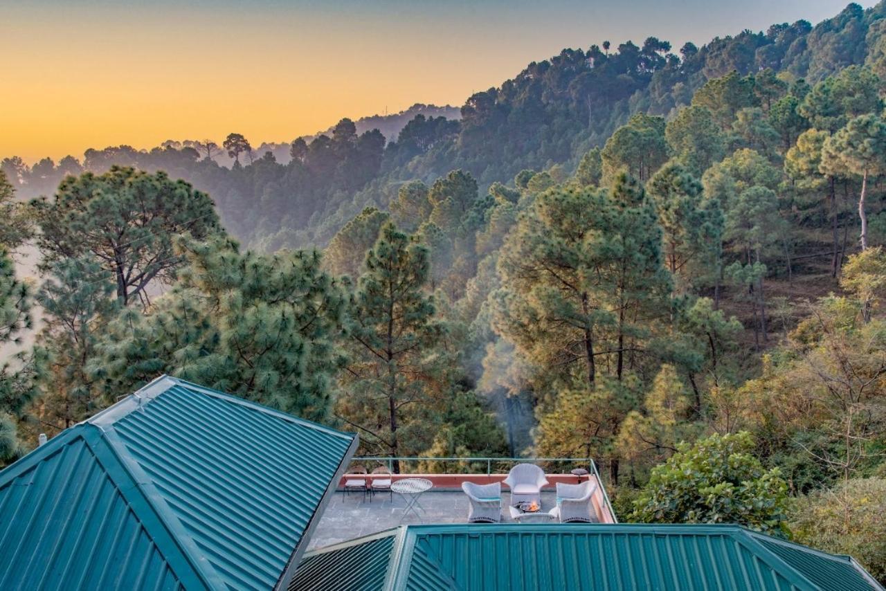 Western Edge Kasauli !Lawn! Bonfire! Peace! Pvt Villa ! 외부 사진